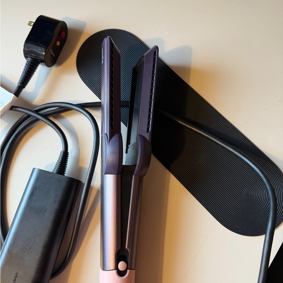 Dyson Airstraight - Picture 7 of 7